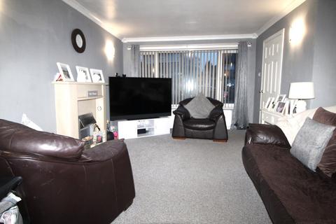 3 bedroom end of terrace house for sale, Nessfield Drive, Keighley, BD22