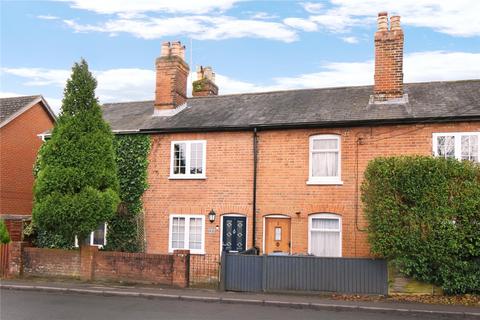 2 bedroom terraced house for sale, London Road, Hampshire RG27