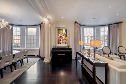 3 bedroom flat for sale, Park Street, Mayfair, London, W1K