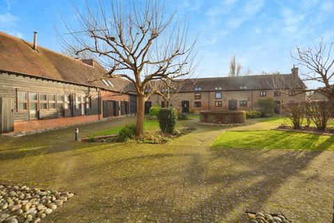 3 bedroom barn conversion for sale, Raans Road, Amersham HP6