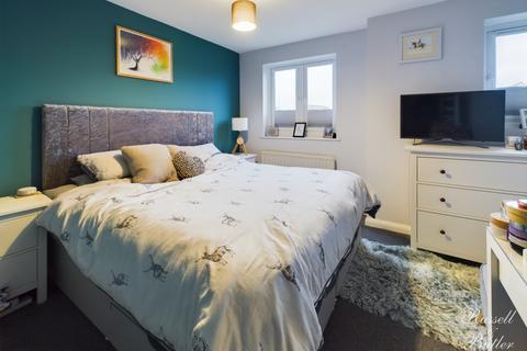 43 Aris Way, Buckingham, MK18 1FW