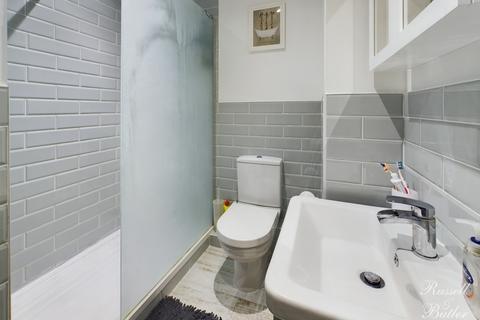 43 Aris Way, Buckingham, MK18 1FW