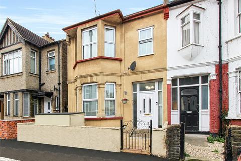 3 bedroom end of terrace house for sale, Tintern Avenue, Westcliff-on-Sea, Essex, SS0