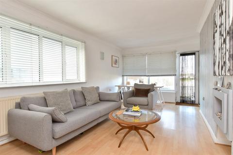 2 bedroom chalet for sale, Roderick Avenue, Peacehaven, East Sussex