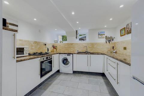 2 bedroom terraced house for sale, North Malvern Road, Malvern