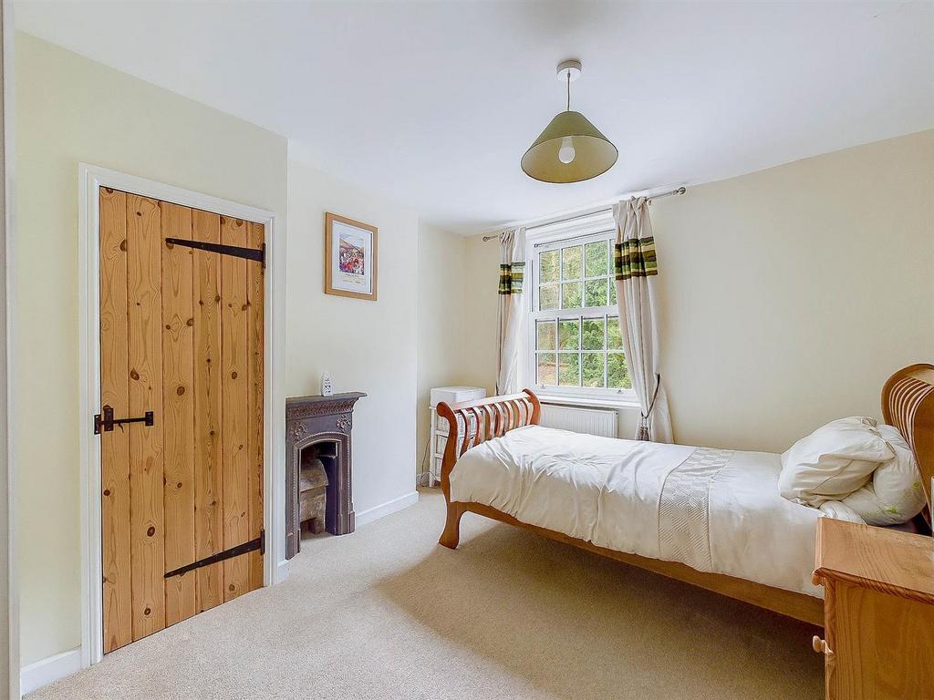 CAM02541 G0-PR0354-STILL005.jpg