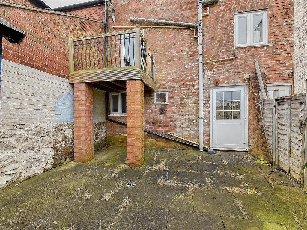 CAM02541 G0-PR0354-STILL019.jpg