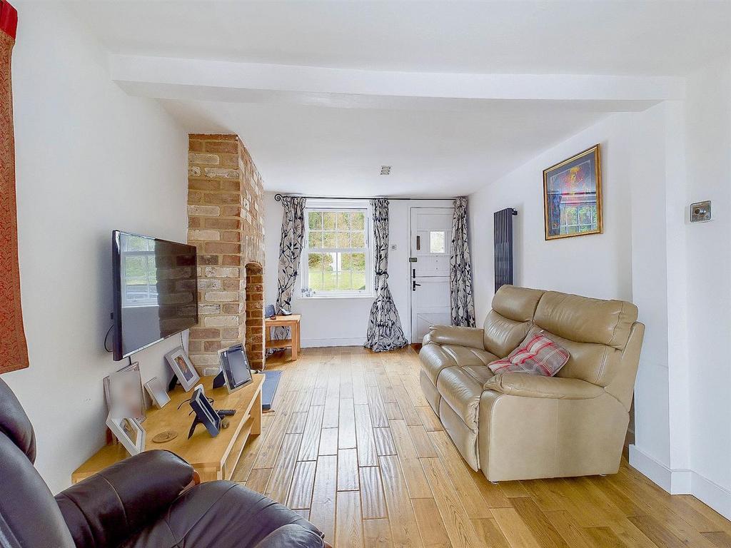 CAM02541 G0-PR0354-STILL009.jpg