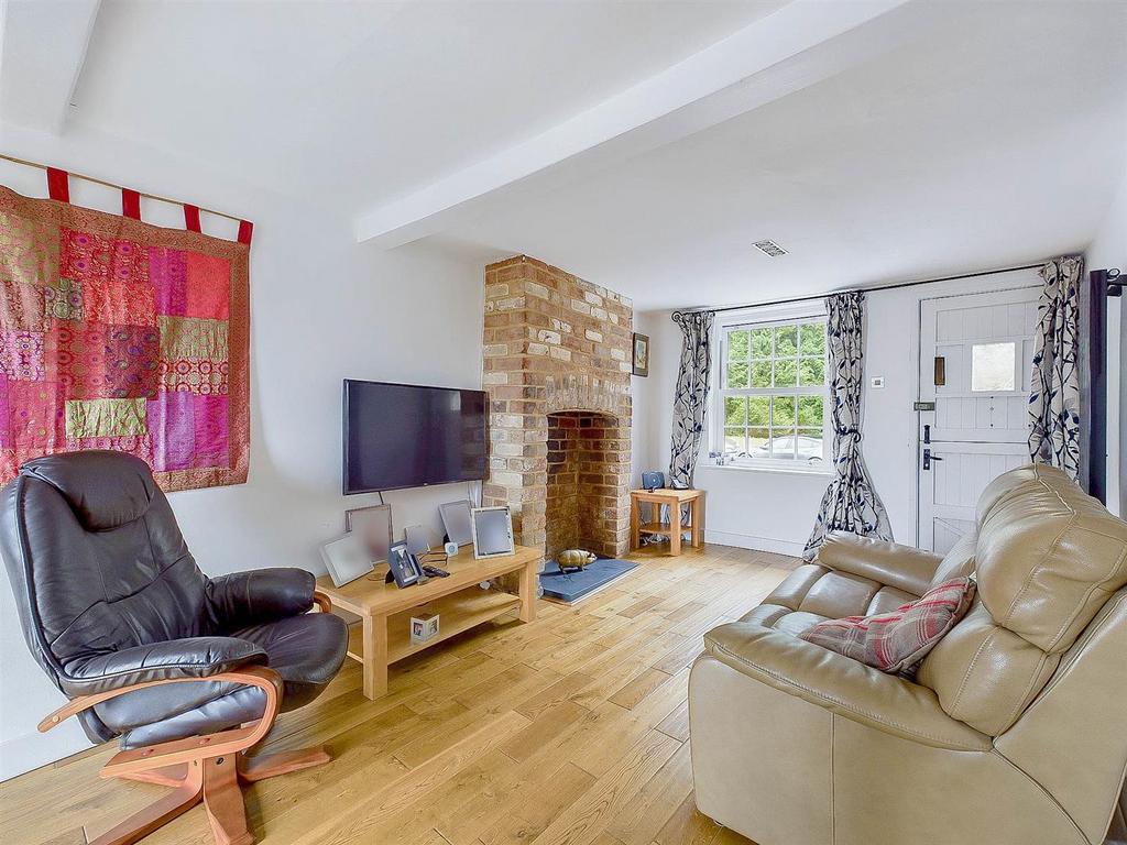 CAM02541 G0-PR0354-STILL006.jpg