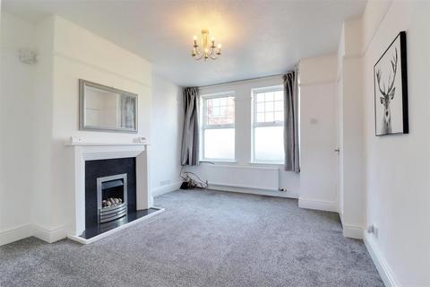 2 bedroom end of terrace house for sale, Florence Avenue, Hessle