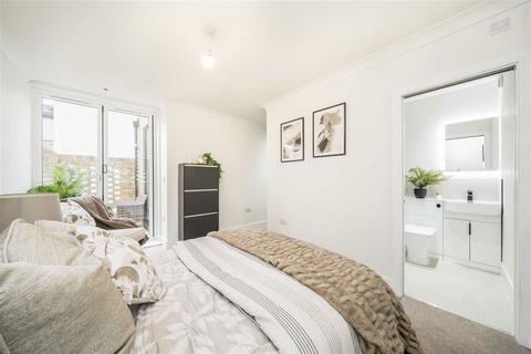 2 bedroom detached house for sale, Church Grove, London SE13