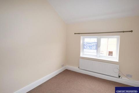 2 bedroom terraced house for sale, London Road, Oadby LE2