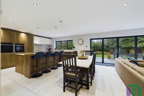 4 bedroom detached house for sale, Church Road, Woburn Sands MK17