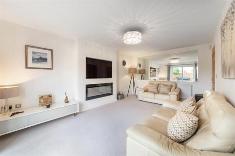 5 Cheviot Way, St Mary Park, Morpeth, NE61 6BN
