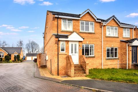 3 bedroom semi-detached house for sale, Larkspur Way, Wakefield