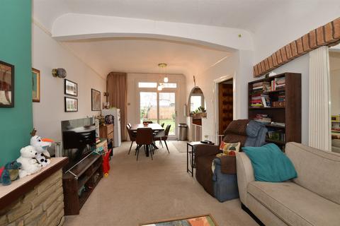 4 bedroom terraced house for sale, Cranleigh Gardens, Barking, Essex