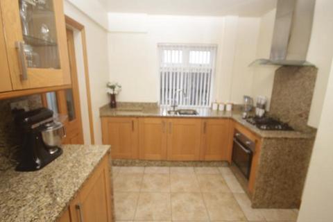 3 bedroom semi-detached house for sale, Lilac Grove, Shipley