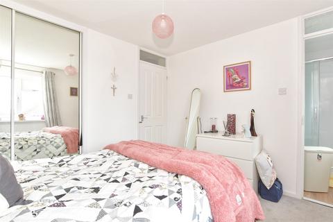 39 Beach Approach, Warden, Sheerness, ME12 4NJ