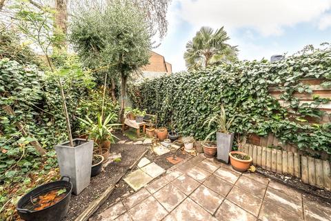 4 bedroom terraced house for sale, Meadow Road, London SW8