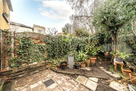 4 bedroom terraced house for sale, Meadow Road, London SW8