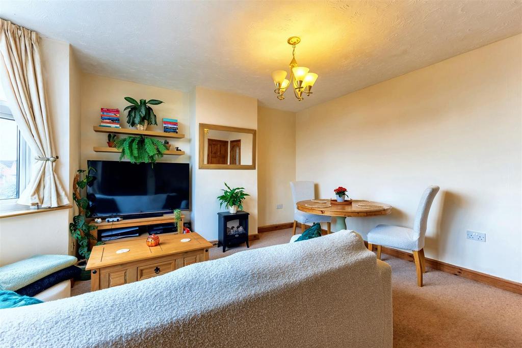 6 R1 A1655-HDR.jpeg
