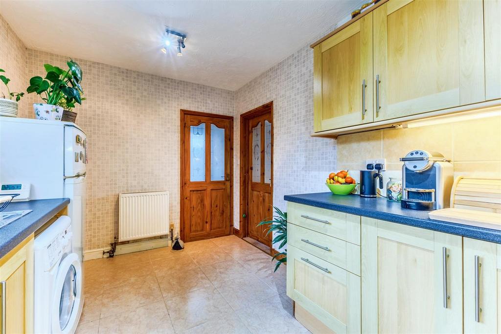 6 R1 A1640-HDR.jpeg