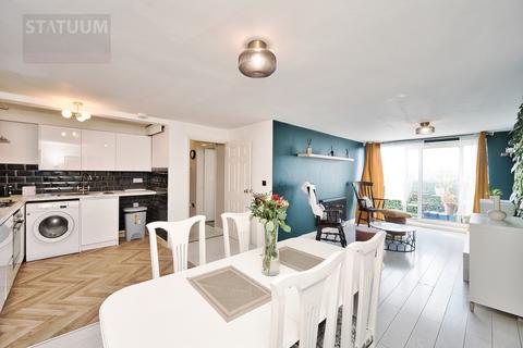 2 bedroom apartment to rent, Castle Road, Barking, Dagenham, Essex, RM9