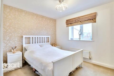 42 Clenshaw Path, Basildon, SS14 2FP