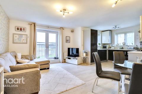 42 Clenshaw Path, Basildon, SS14 2FP