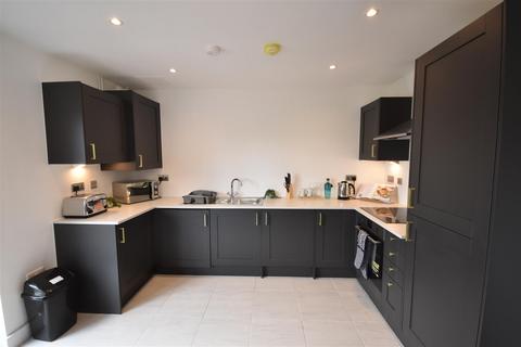 2 bedroom apartment for sale, Gospel Heights, Radnor Avenue, Heswall