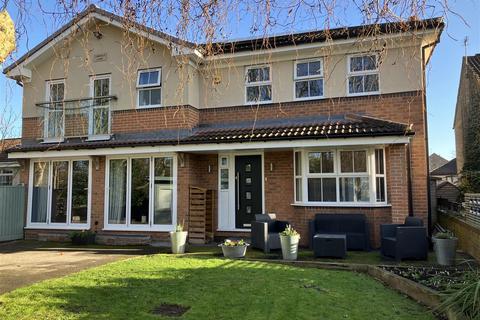 11 Lawndale, Skellow, Doncaster, DN6 8RT