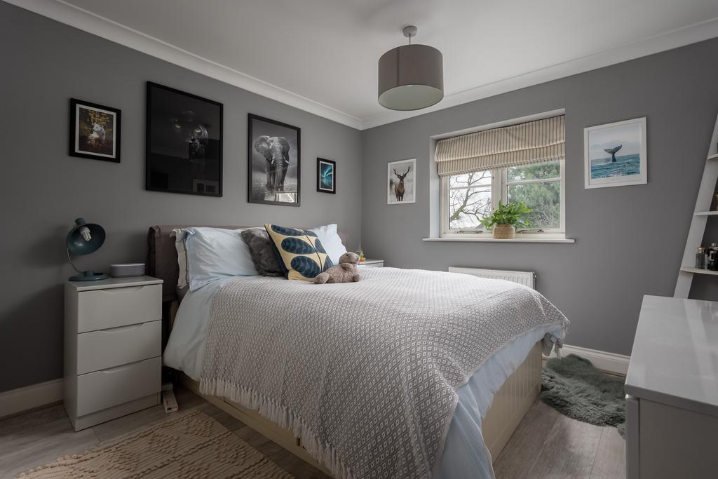 1 Holm Oaks, Stratton, GL7 2 RQ, for sale with...