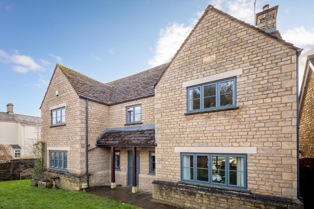 1 Holm Oaks, Stratton, GL7 2 RQ, for sale with...