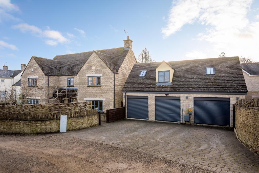 1 Holm Oaks, Stratton, GL7 2 RQ, for sale with...