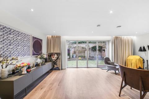 4 bedroom end of terrace house for sale, Wedgewood Mews, Fulham, SW6