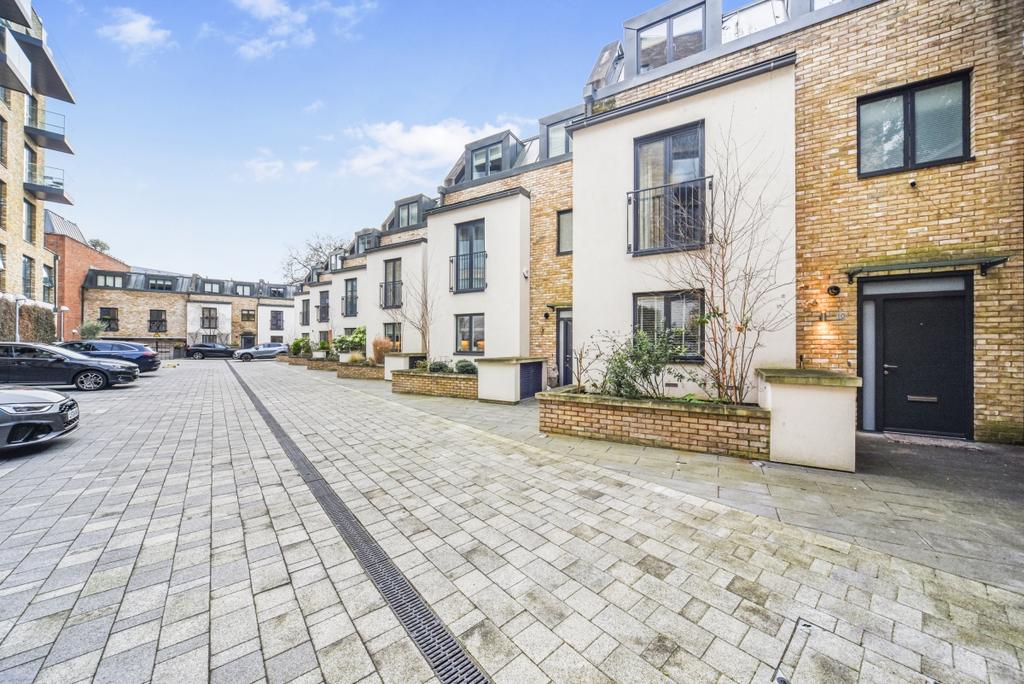 Wedgewood Mews