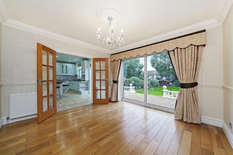 4 bedroom detached house for sale, College Gardens, London E4