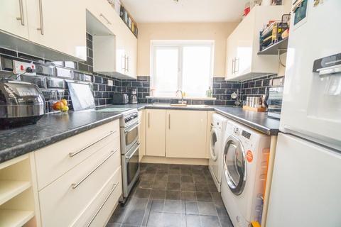 2 bedroom flat for sale, Brooklands Walk, Chelmsford, CM2 9