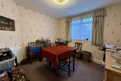 25 Albert Road, Polegate, BN26 6BS