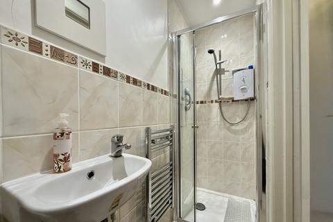 25 Albert Road, Polegate, BN26 6BS