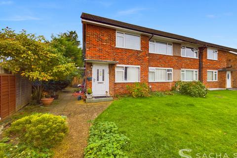 2 bedroom maisonette for sale, Vernon Close, Epsom, KT19