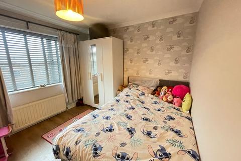 3 Avon Grove, Chapeltown, Sheffield, S35 2XU