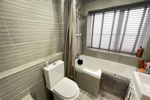 3 Avon Grove, Chapeltown, Sheffield, S35 2XU