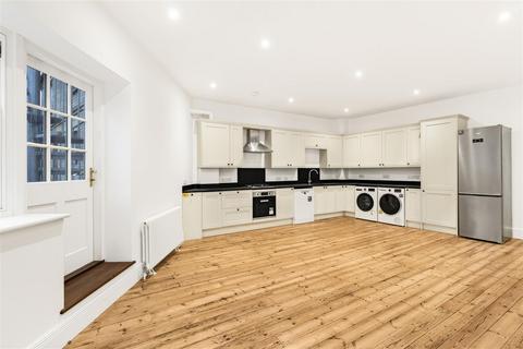 2 bedroom flat to rent, 39 - 41 High Street, Newmarket CB8