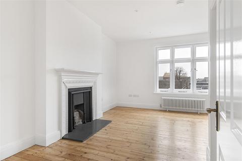 2 bedroom flat to rent, 39 - 41 High Street, Newmarket CB8