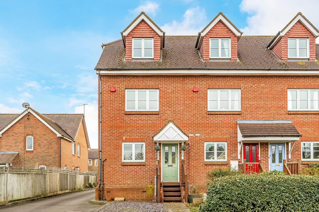 69-Lingfield-Road-23