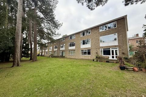 3 bedroom maisonette for sale, Spruce Grove, Darlington