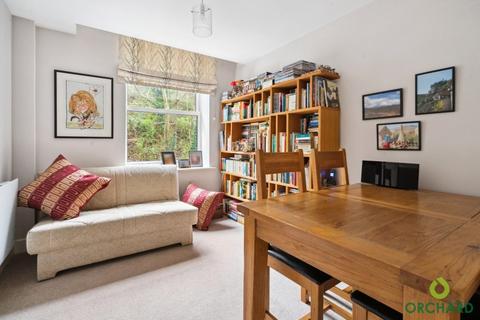 3 bedroom apartment for sale, The Long Room, Summerhouse Lane, Harefield, UB9