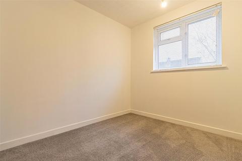 2 bedroom terraced house to rent, Langport Close, Swindon SN5