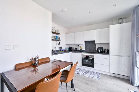 1 bedroom apartment for sale, Falconbrook Gardens, 17, Silvertown Way, Canning Town, E16